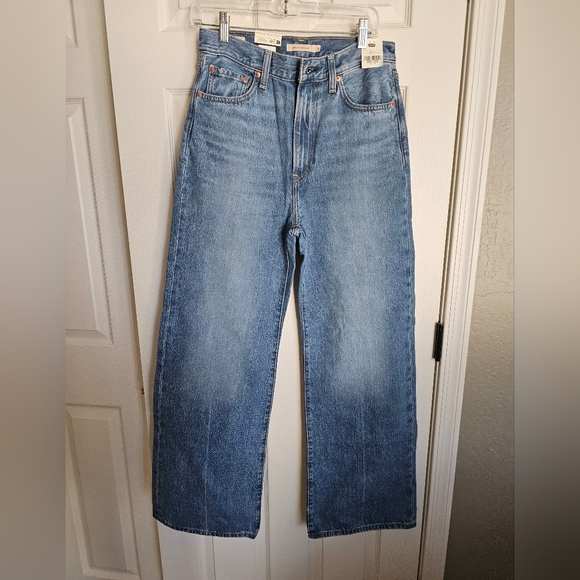 Levi's Ribcage Wide Leg - Picture 10 of 12